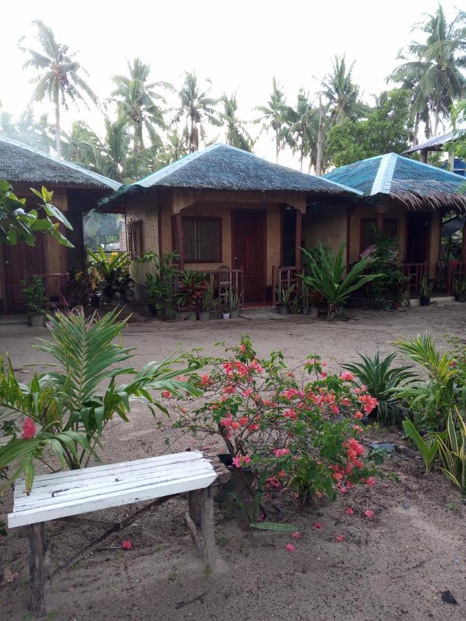 Akoya Beach Park And Cottages Locaroc Esterno foto
