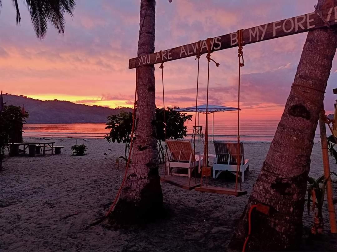 Akoya Beach Park And Cottages Locaroc Esterno foto