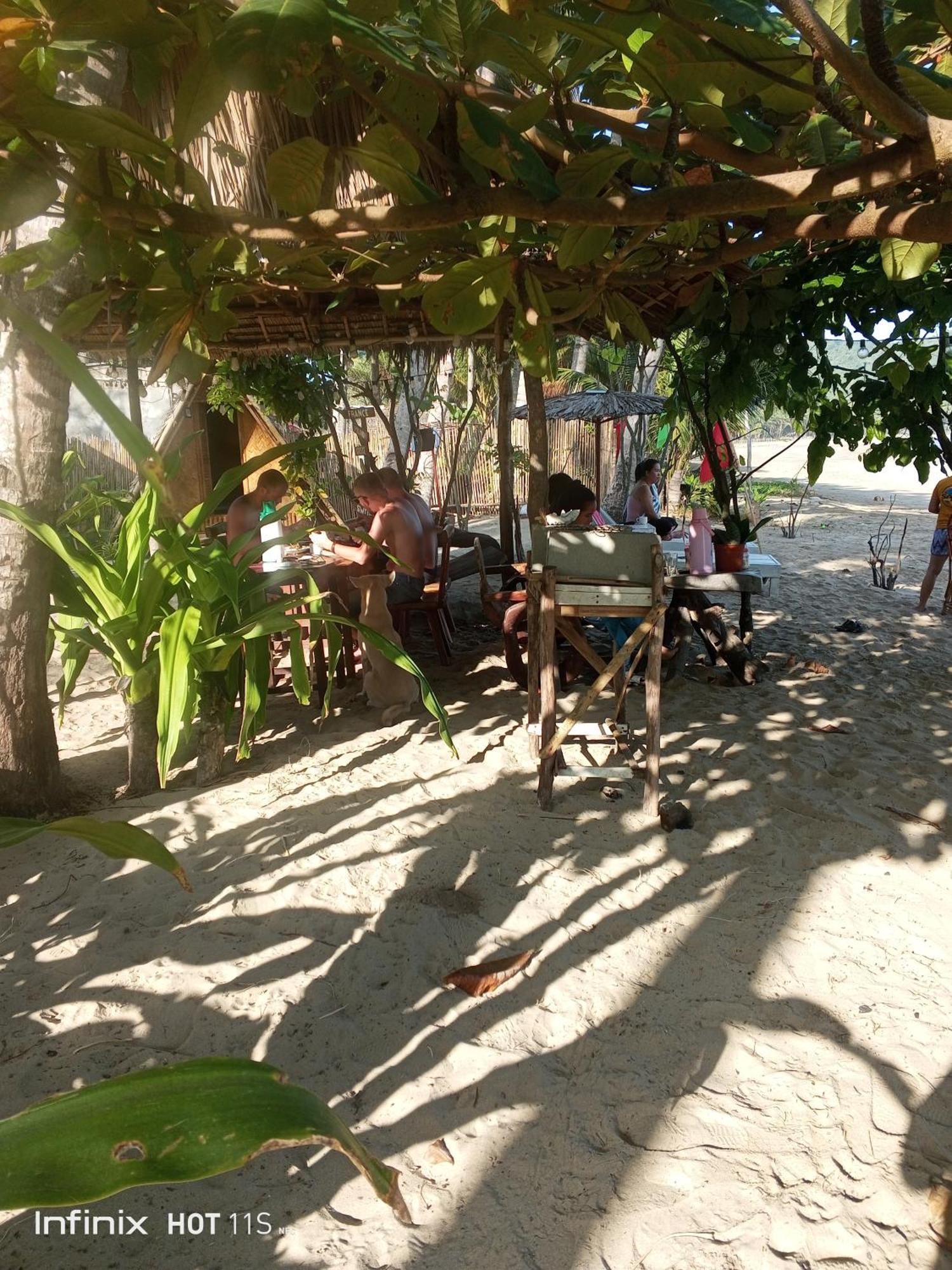 Akoya Beach Park And Cottages Locaroc Esterno foto